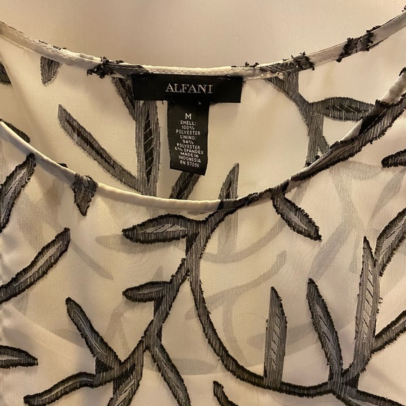 ALFANI Women’s Flare Sleeves with Under-Top Attached Tops - Picture 2 of 5